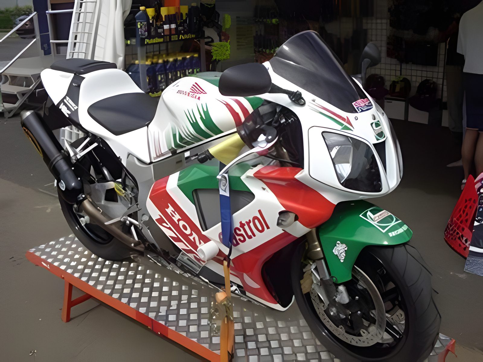 PROTEZIONI TELAIO TAMPONI R&G PER HONDA VTR 1000 SP1 RC51 FORI CARENA CP0019BL