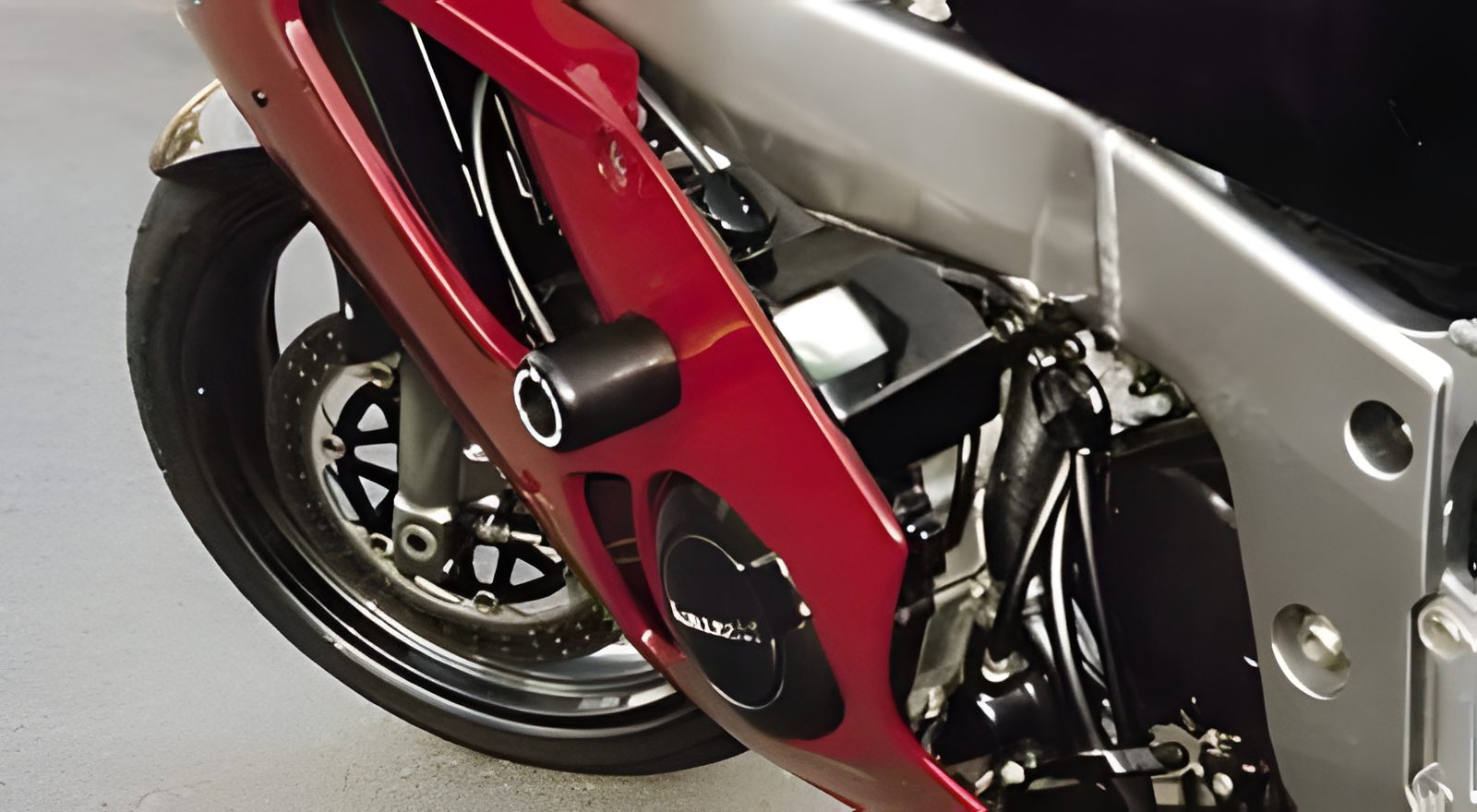 R&G PROTEZIONE TAMPONI CLASSIC STYLE PER KAWASAKI ZX6 R 1995 > 1997 MOD CP0072BL