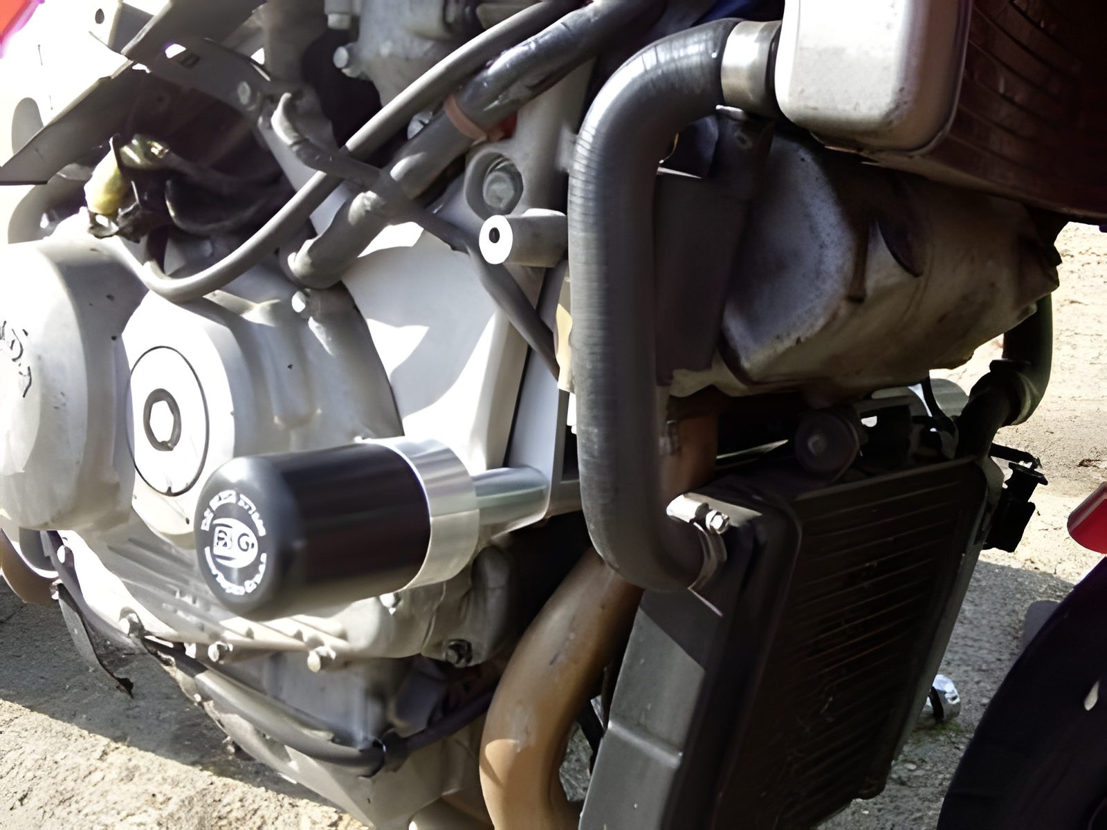 PROTEZIONI TELAIO R&G PER HONDA RVF 400 NC35 NO FORI CARENA NERO CP0079BL