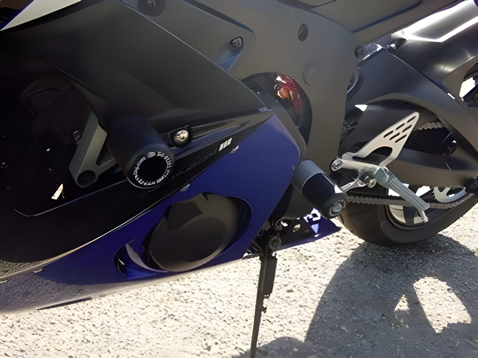 R&G PROTEZIONE TAMPONI CLASSIC PER YAMAHA YZF R6 2003 > 2005 MOD RHS CP0093BL
