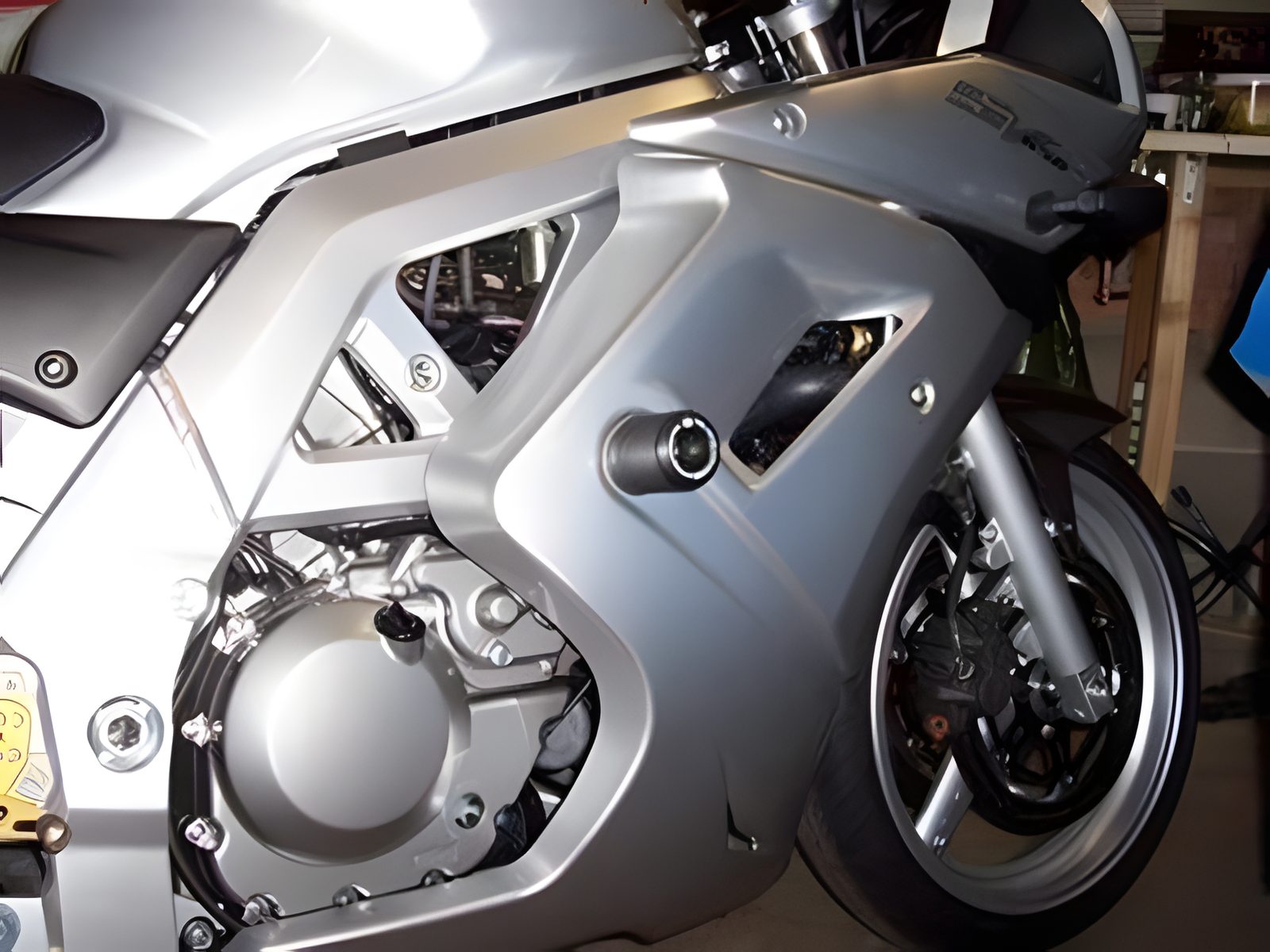 PROTEZIONI TELAIO TAMPONI R&G PER SUZUKI SV 650 FULL FAIRED 2005 > 2012 COPPIA
