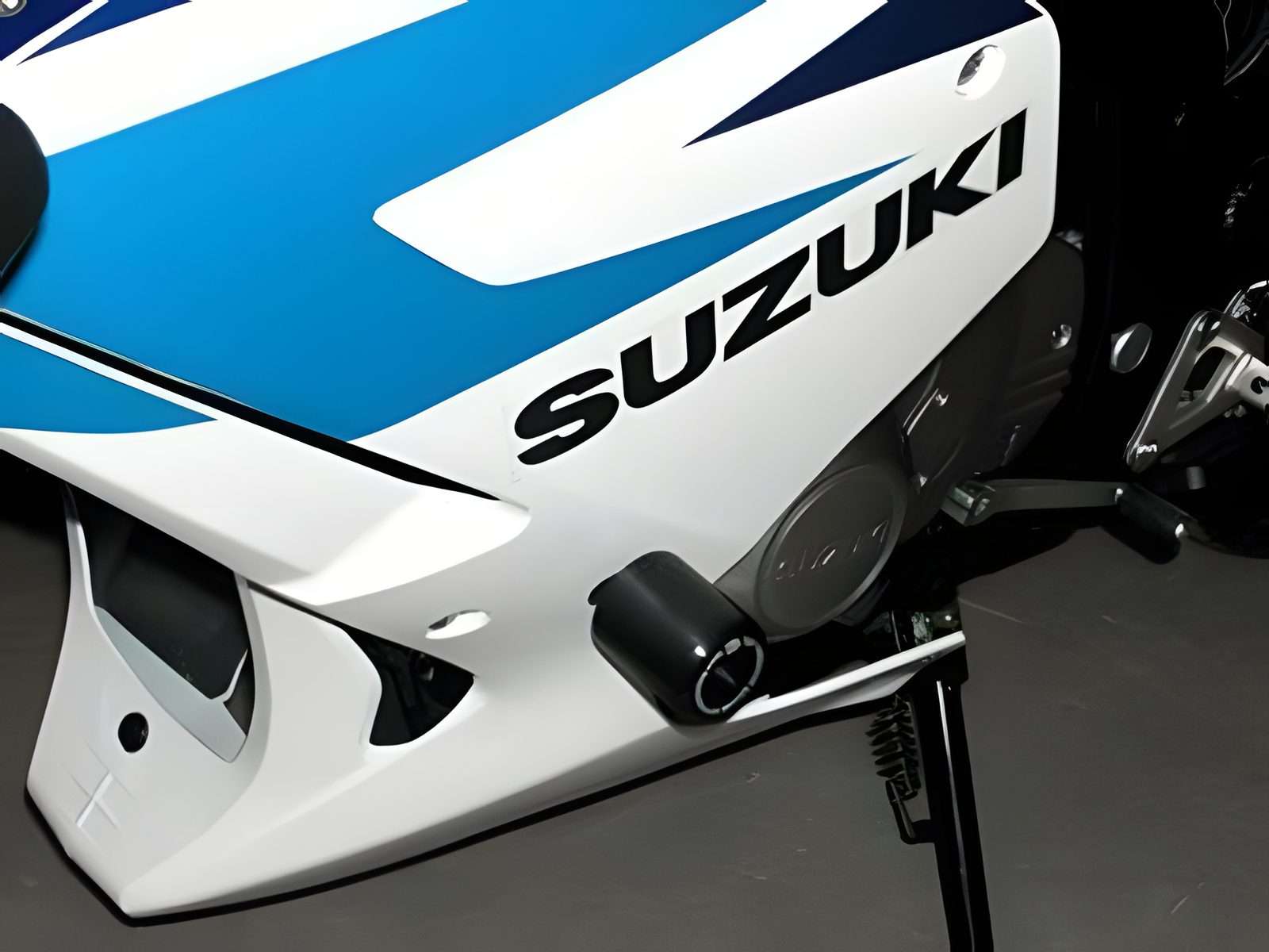 PROTEZIONI TELAIO R&G PER SUZUKI GS 500 FULLY FAIRED FORI CARENA NERO CP0158BL