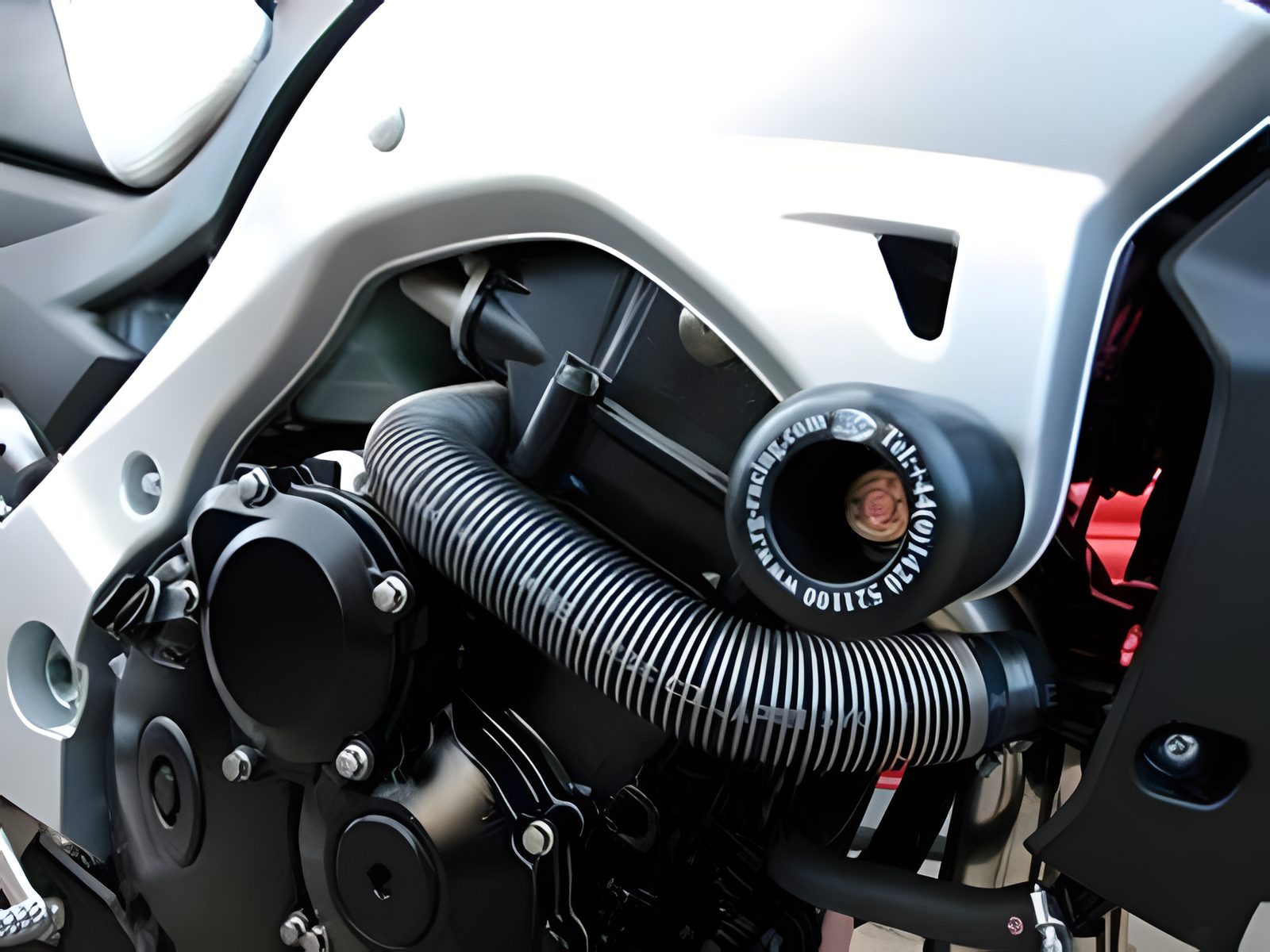 R&G PROTEZIONE TAMPONI ANTICADUTA CLASSIC STYLE PER SUZUKI GSR 600 2006 > 2012