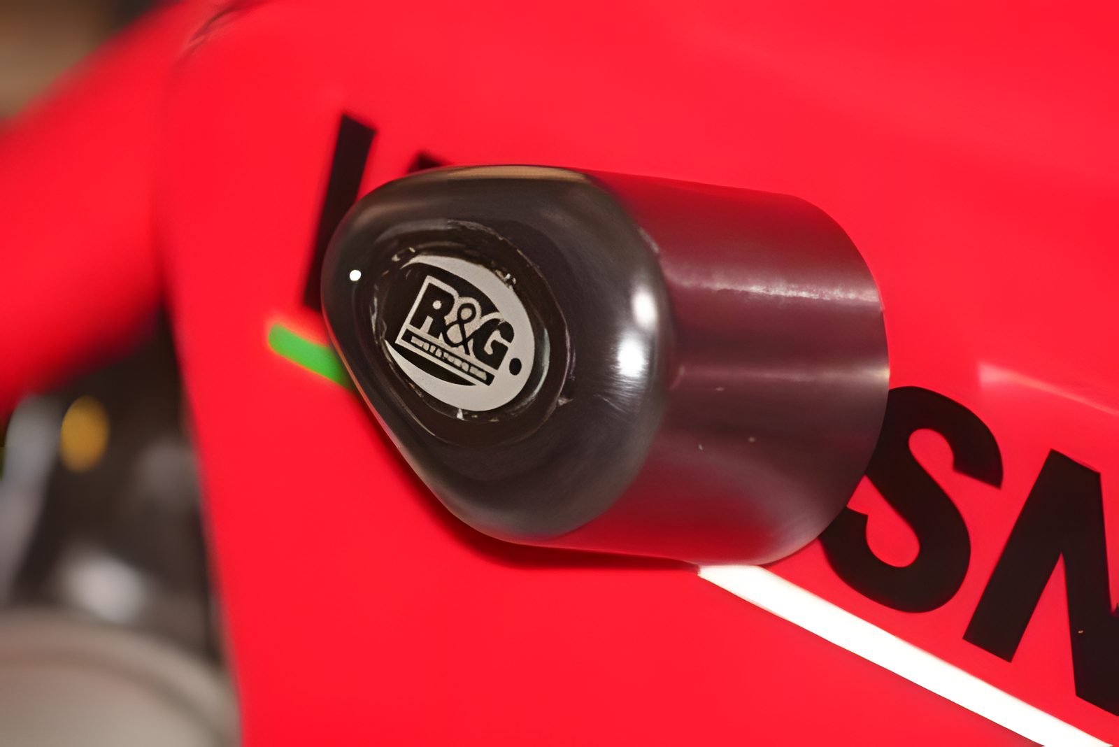 R&G PROTEZIONE TAMPONI AERO STYLE PER DUCATI 848 2008 > 2014 28MM FORI CP0196BL