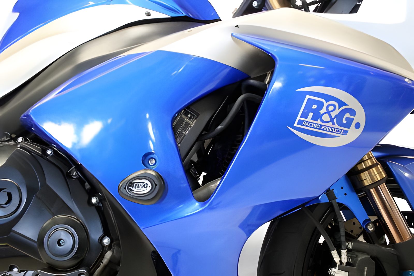 R&G PROTEZIONE TAMPONI AERO STYLE PER SUZUKI GSXR 1000 2009 > 2016 MOD CP0201BL