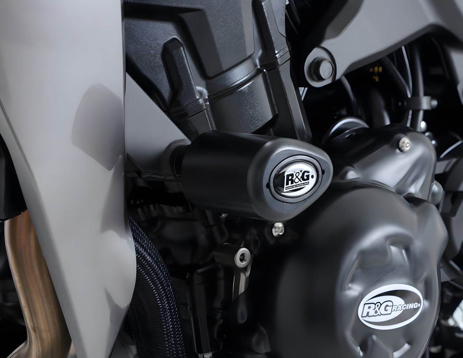 R&G PROTEZIONE TAMPONI ANTICADUTA AERO STYLE PER KAWASAKI Z 1000 2010 > 2018