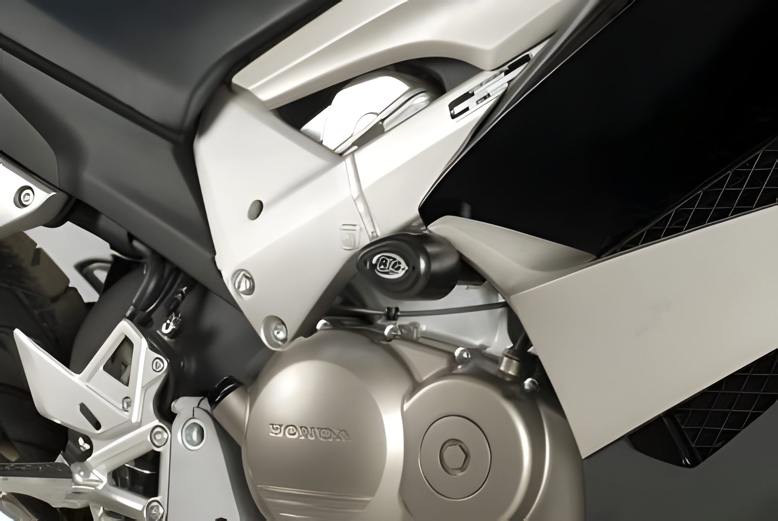 R&G PROTEZIONE TAMPONI AERO PER HONDA CROSSRUNNER 2011 > 2014 NO MOD CP0290BL