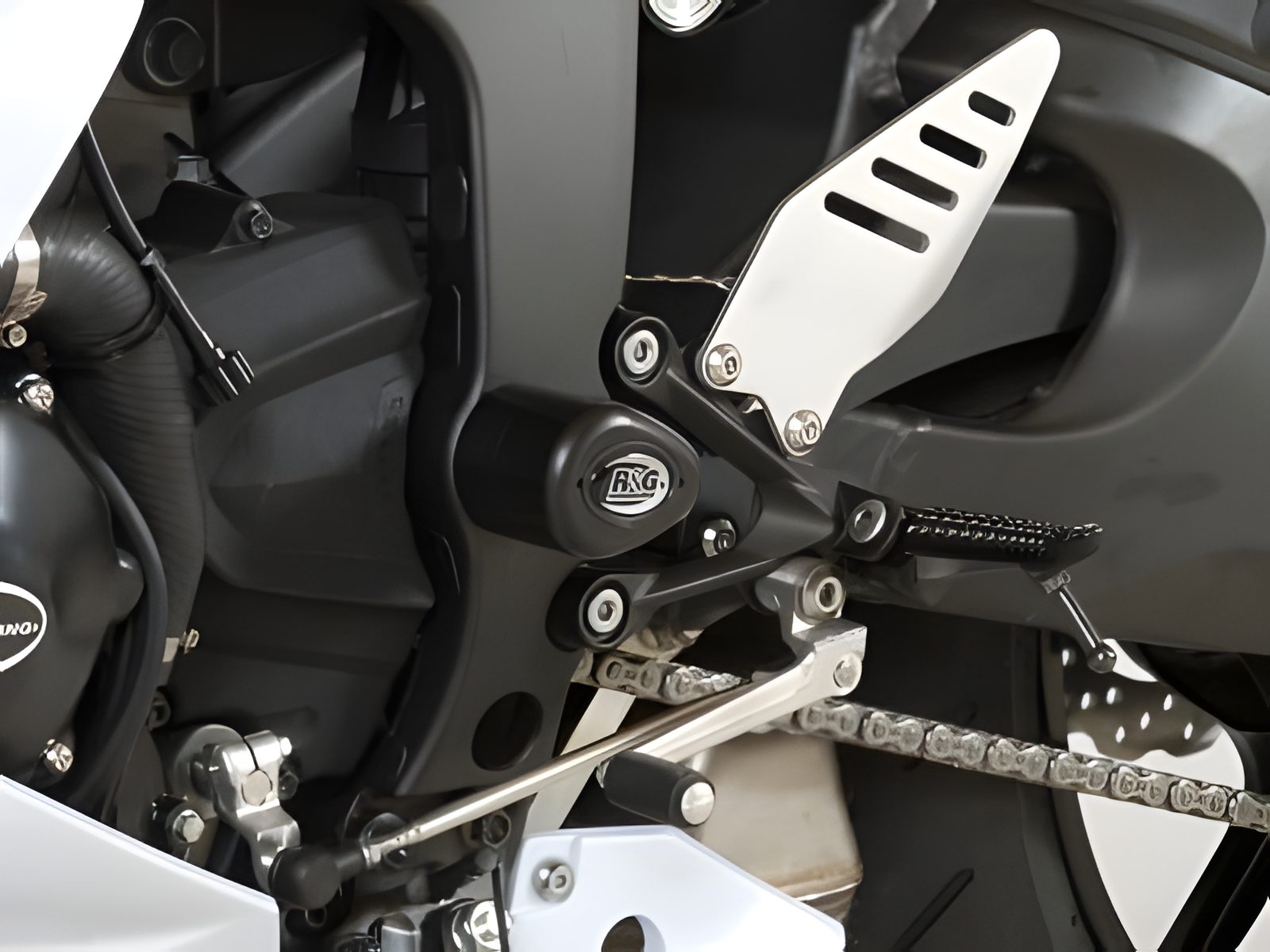 R&G PROTEZIONE TAMPONI CLASSIC PER KAWASAKI ZX6 R 2013 > 2020 NO MOD CP0329BL