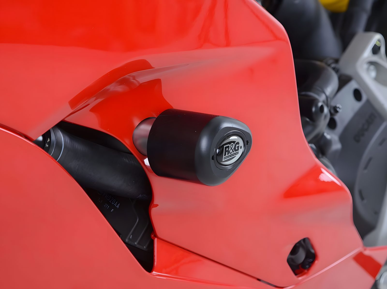 R&G PROTEZIONE TAMPONI AERO PER DUCATI SUPERSPORT 2017 > 2023 28MM FORI CP0427BL