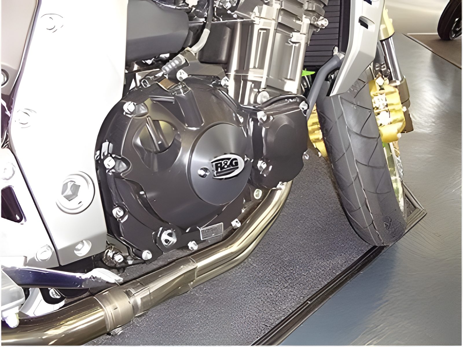 PROTEZIONE CARTER MOTORE R&G PER KAWASAKI Z 1000 2003 > 2006 COPPIA NERO