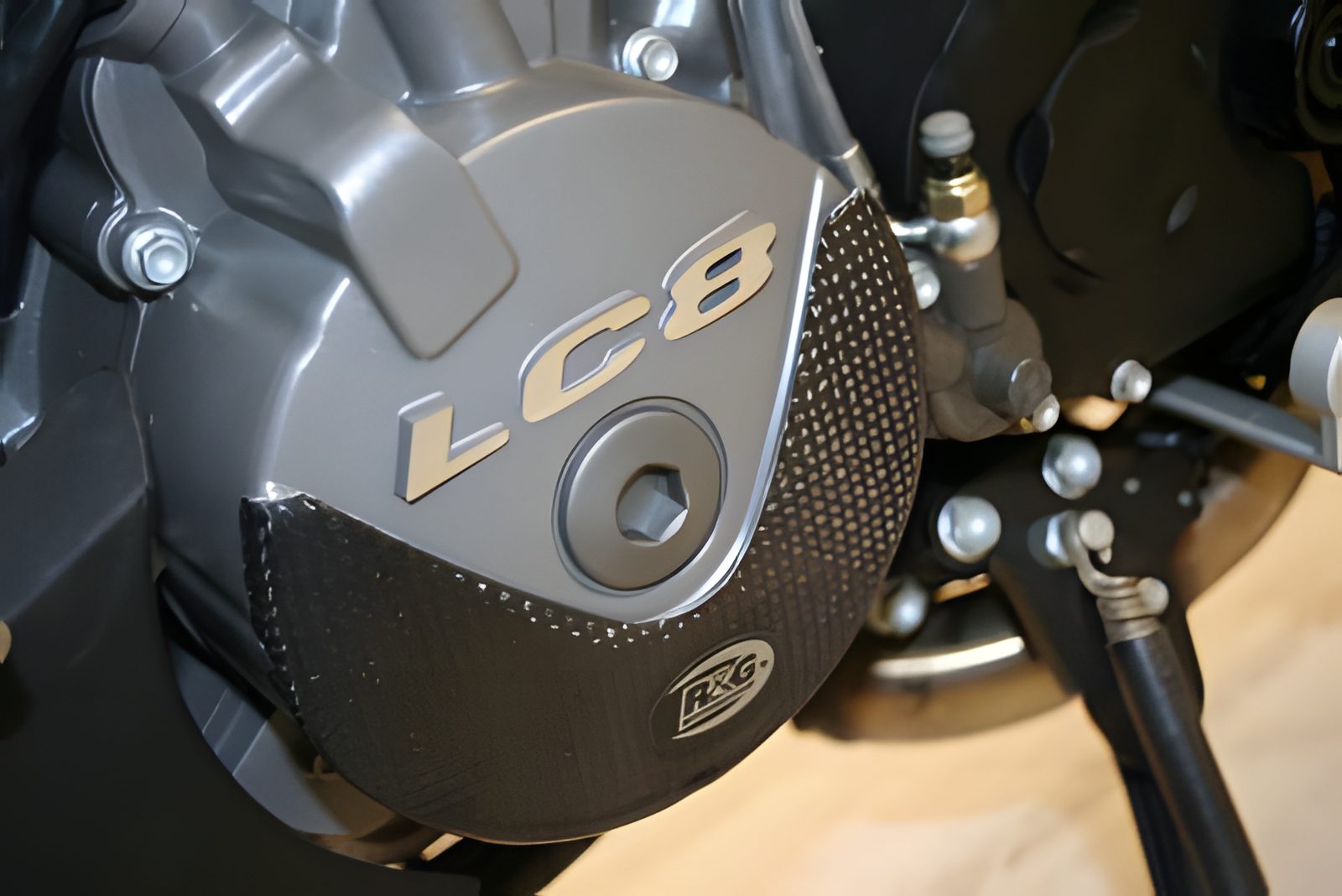 R&G PROTEZIONE CARTER MOTORE PER KTM 990 ADVENTURE SINGOLO CARBONIO ECS0011CG