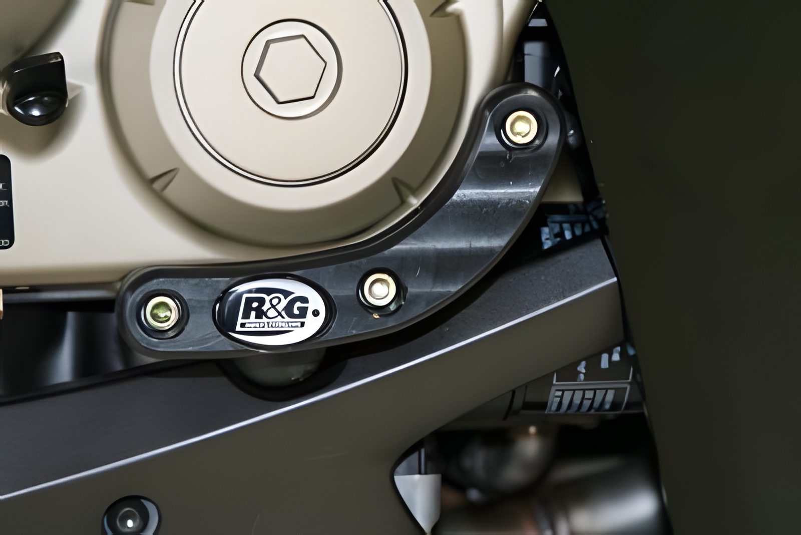 PROTEZIONE MOTORE R&G PER HONDA CBR 1000 RR FIREBLADE 2009 > 2016 NERO 25BK