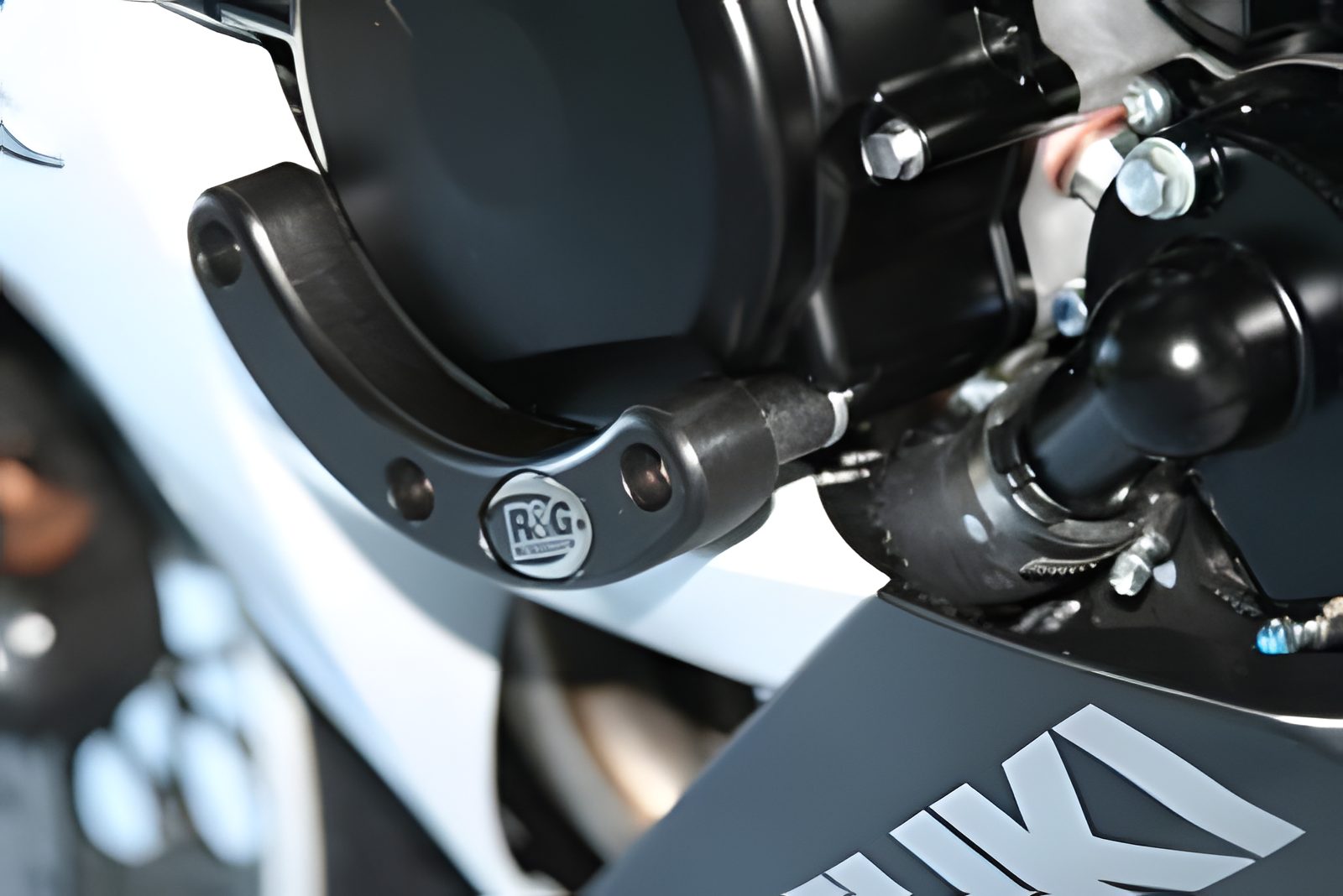SLIDER PROTEZIONE CARTER MOTORE R&G PER SUZUKI GSX-R 750 2006 > 2010 SINGOLO