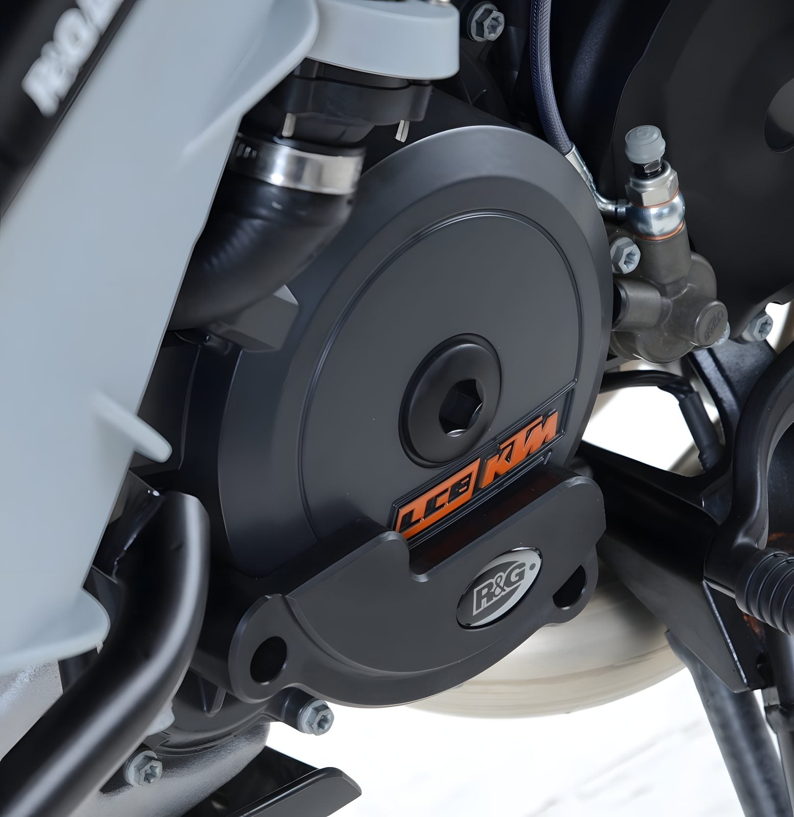 PROTEZIONE CARTER MOTORE R&G PER KTM 1050 ADVENTURE 2015 > 2018 SET NERO 0033BK