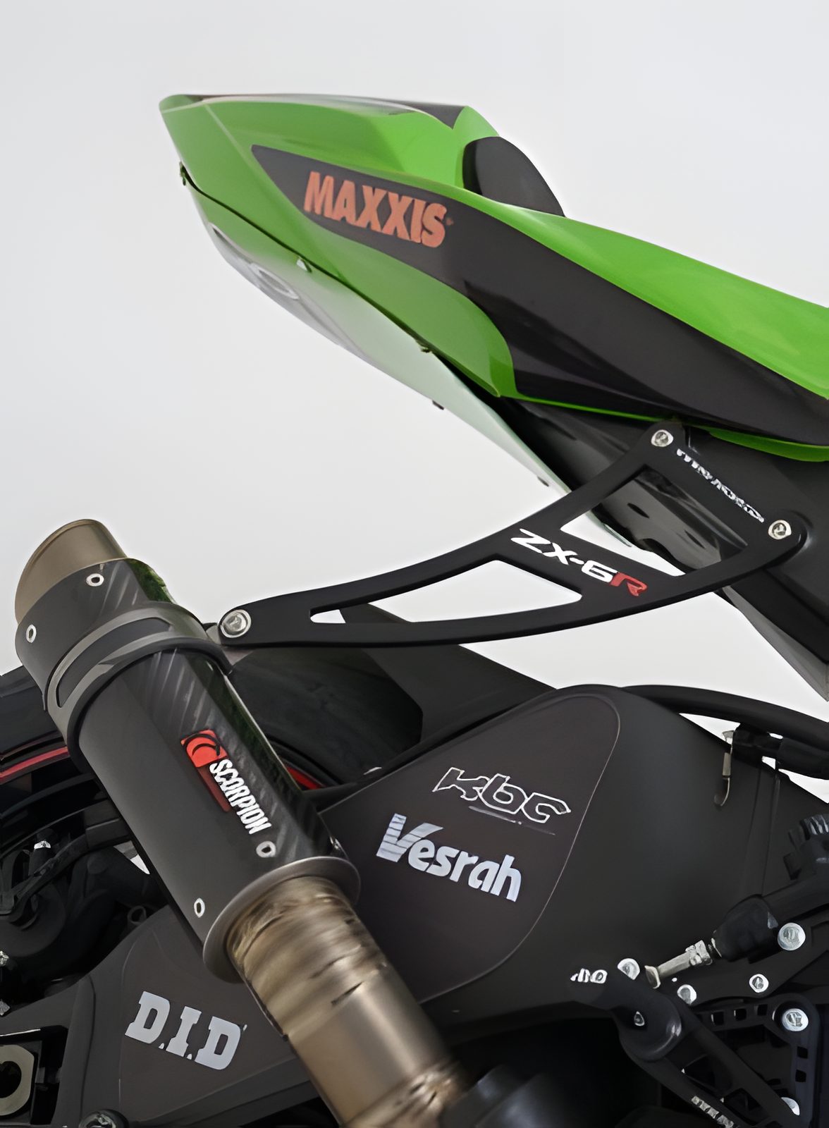 STAFFA SCARICO R&G PER KAWASAKI ZX 6 R NINJA 2009 > 2023 NERO KIT EH0043BKA