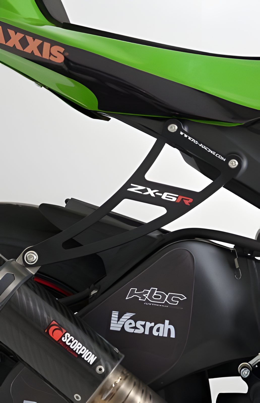 STAFFA SUPPORTO SCARICO R&G PER KAWASAKI ZX 6 R NINJA 2009 > 2023 NERO SINGOLO