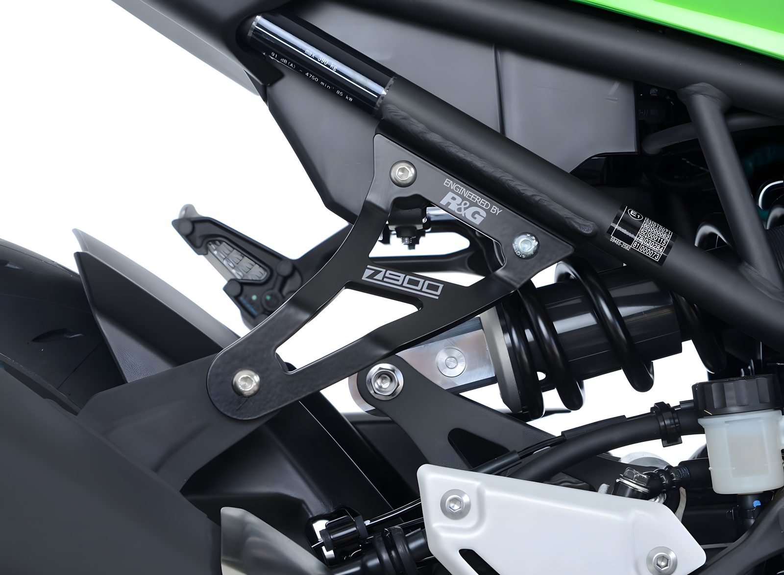 STAFFA SCARICO R&G COMPATIBILE PER KAWASAKI Z 900 2017 > 2023 NERO EH0074BK