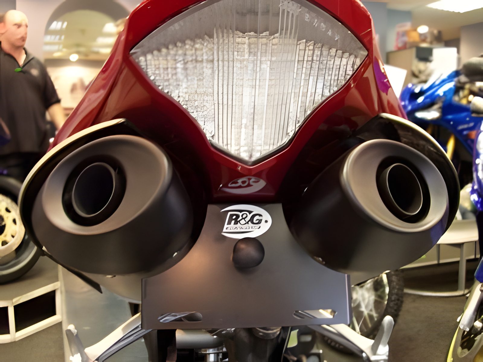 PORTATARGA R&G COMPATIBILE PER YAMAHA YZF-R1 2004 > 2006 LP0016BK NERO