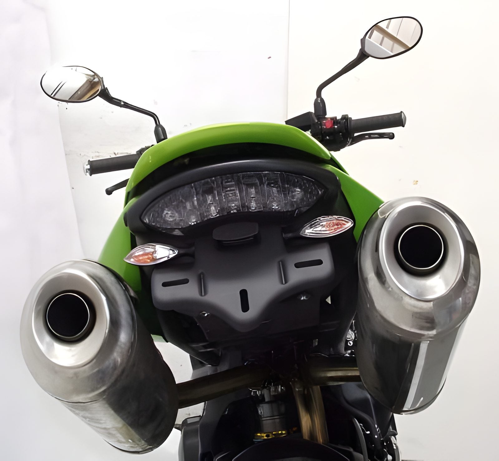 R&G PORTATARGA PER TRIUMPH STREET TRIPLE 675 R 2008 > 2012 LP0056BK NERO