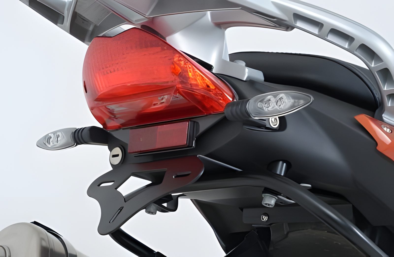 PORTATARGA R&G COMPATIBILE PER BMW F800GT 2013 > 2018 LP0143BK NERO