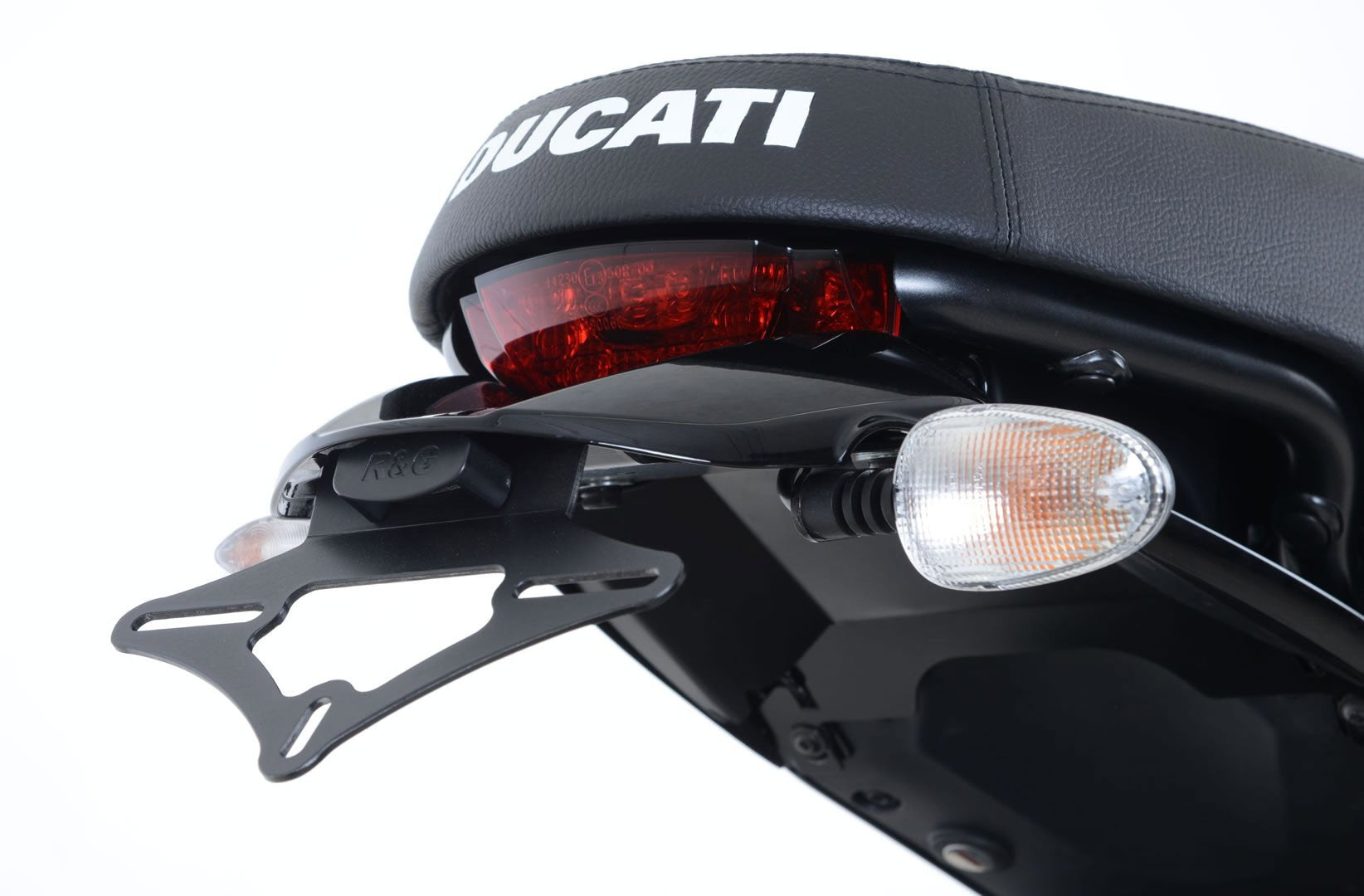 R&G PORTATARGA COMPATIBILE PER DUCATI SCRAMBLER SIXTY2 2016 > 2020 LP0213BK NERO