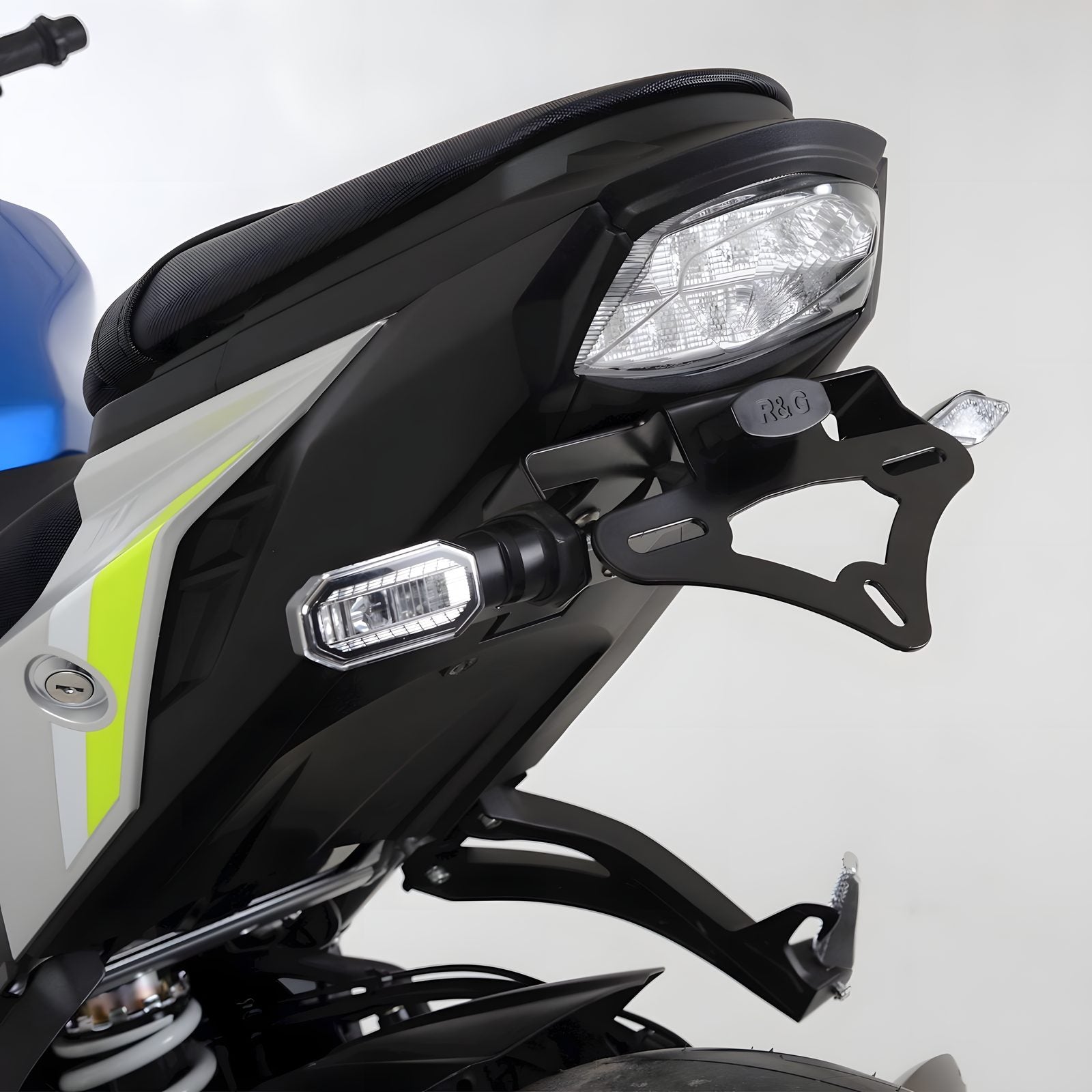 PORTATARGA R&G COMPATIBILE PER SUZUKI GSX-S 950 2021 > 2024 NERO LP0321BK