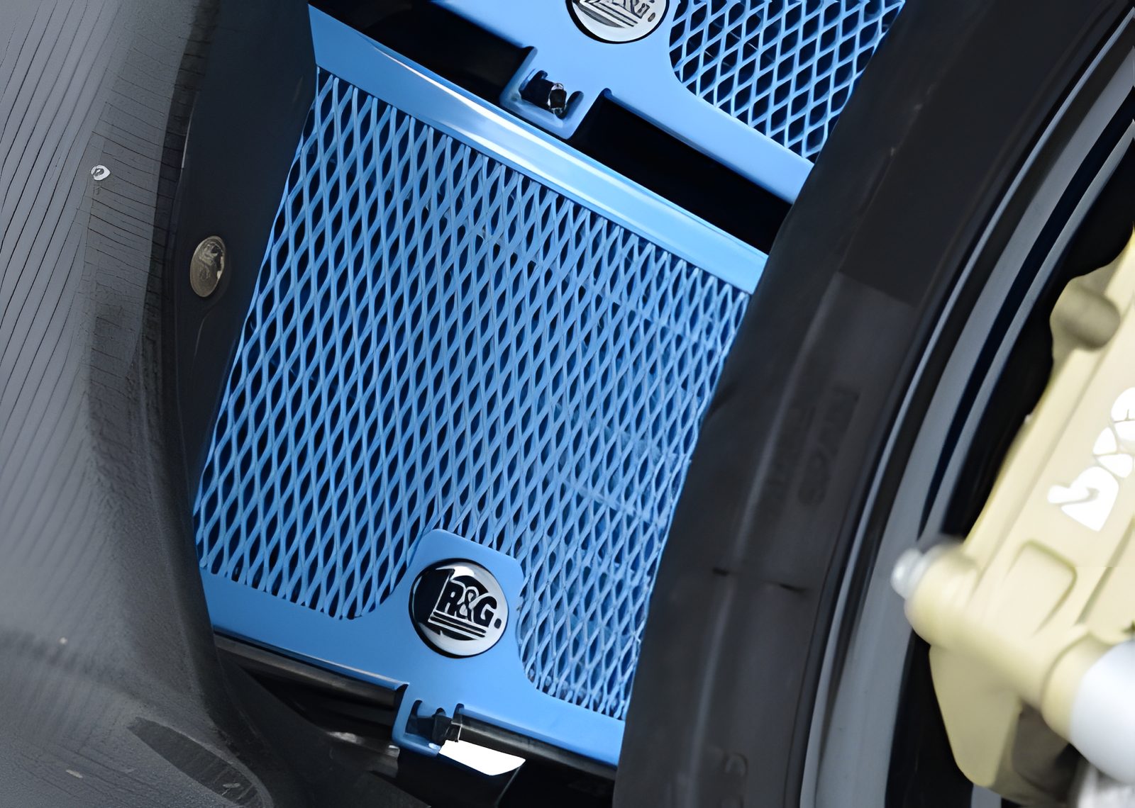 PROTEZIONE RADIATORE OLIO TITANIO R&G PER BMW S 1000 XR 2015 > 2019 TITANIO
