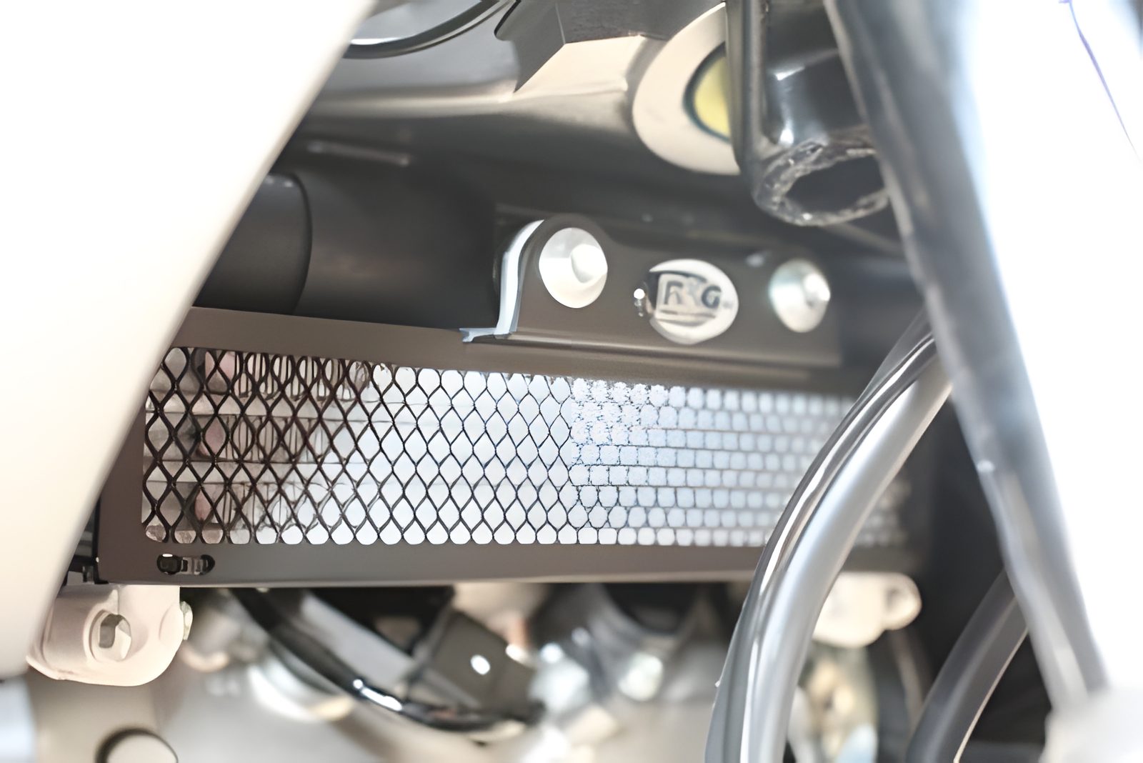 RETINA PROTEZIONE RADIATORE OLIO R&G PER HONDA CROSSRUNNER 2011 > 2018 NERO 11BK