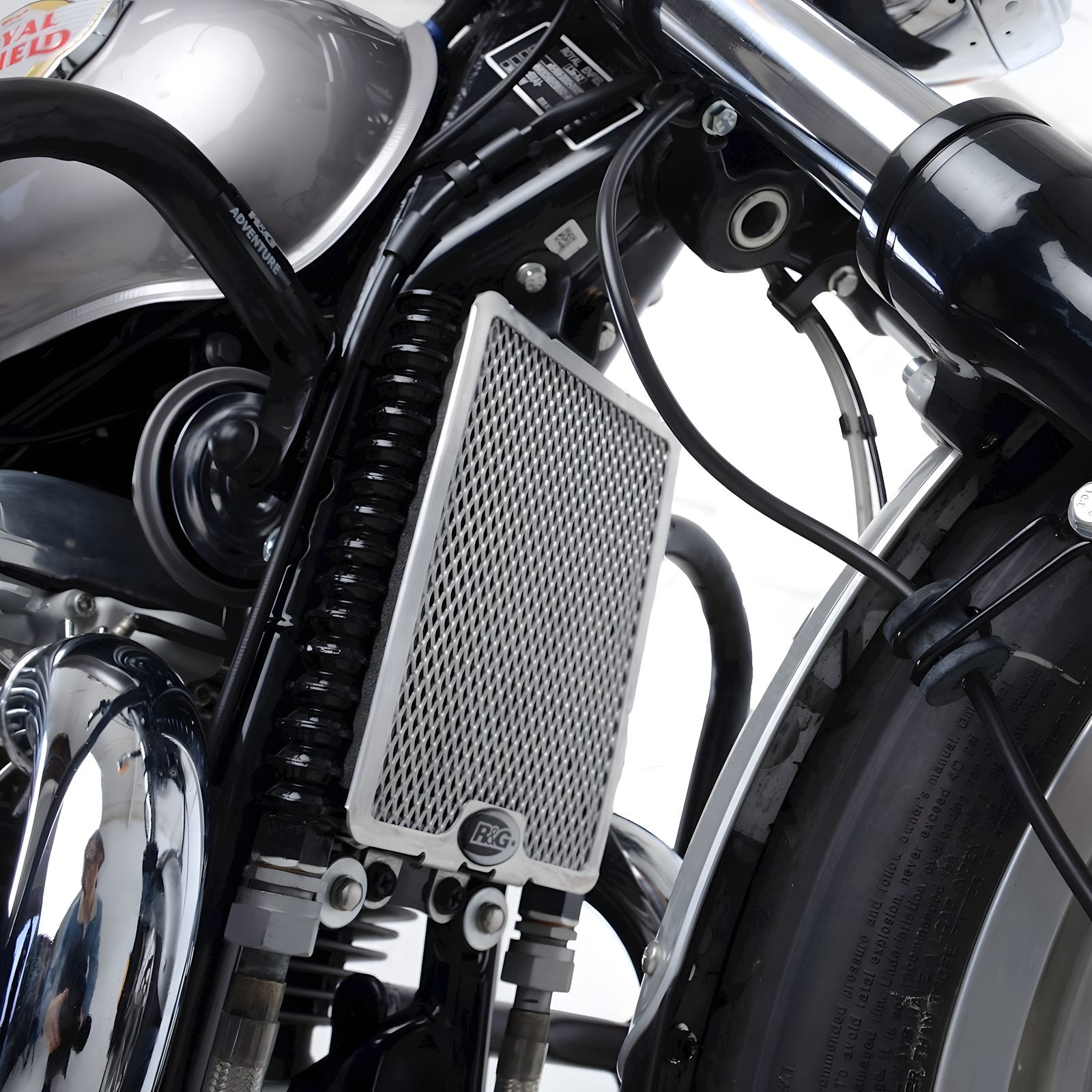 PROTEZIONE RADIATORE OLIO R&G PER ROYAL ENFIELD INTERCEPTOR 650 2019 > 2025 NERO