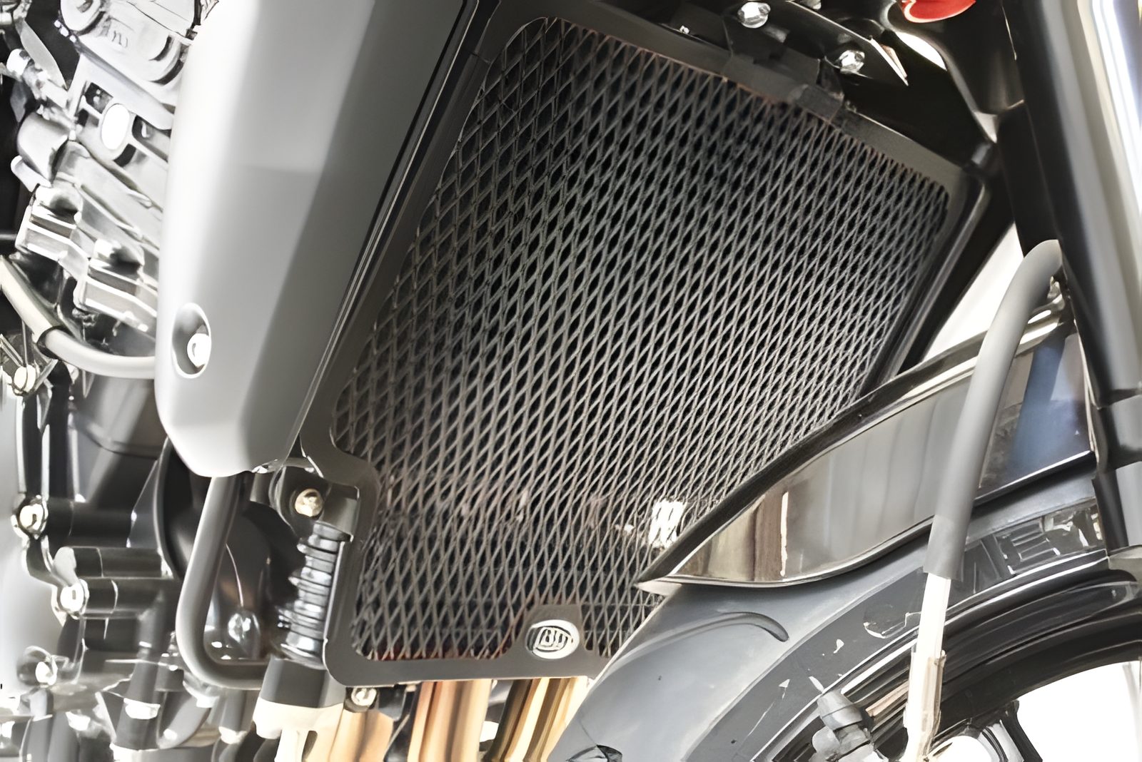 PROTEZIONE RADIATORE ALLUMINIO R&G PER TRIUMPH SPEEDTRIPLE 2010 > 2015 NERO