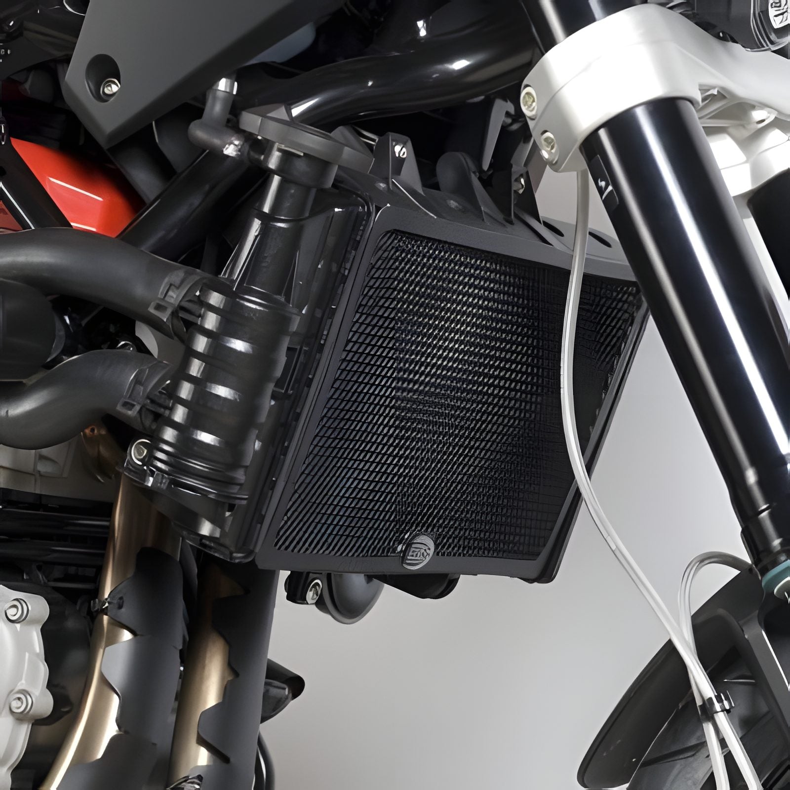 R&G PROTEZIONE RADIATORE ALLUMINIO PER HUSQVARNA NUDA 900 R 2012 NERO RAD0114BK