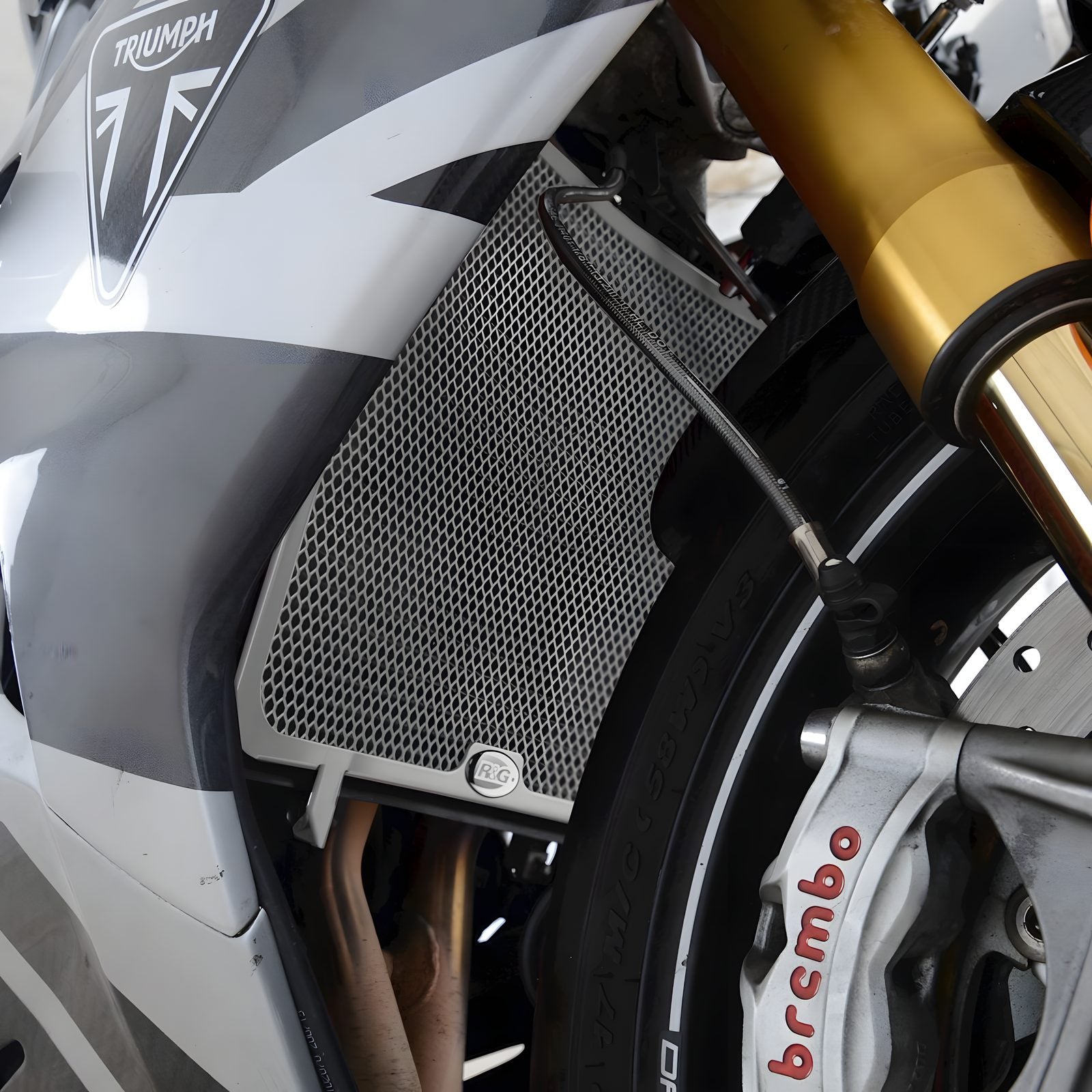 PROTEZIONE RADIATORE ACQUA R&G PER TRIUMPH DAYTONA MOTO2™ 765 2020 NERO
