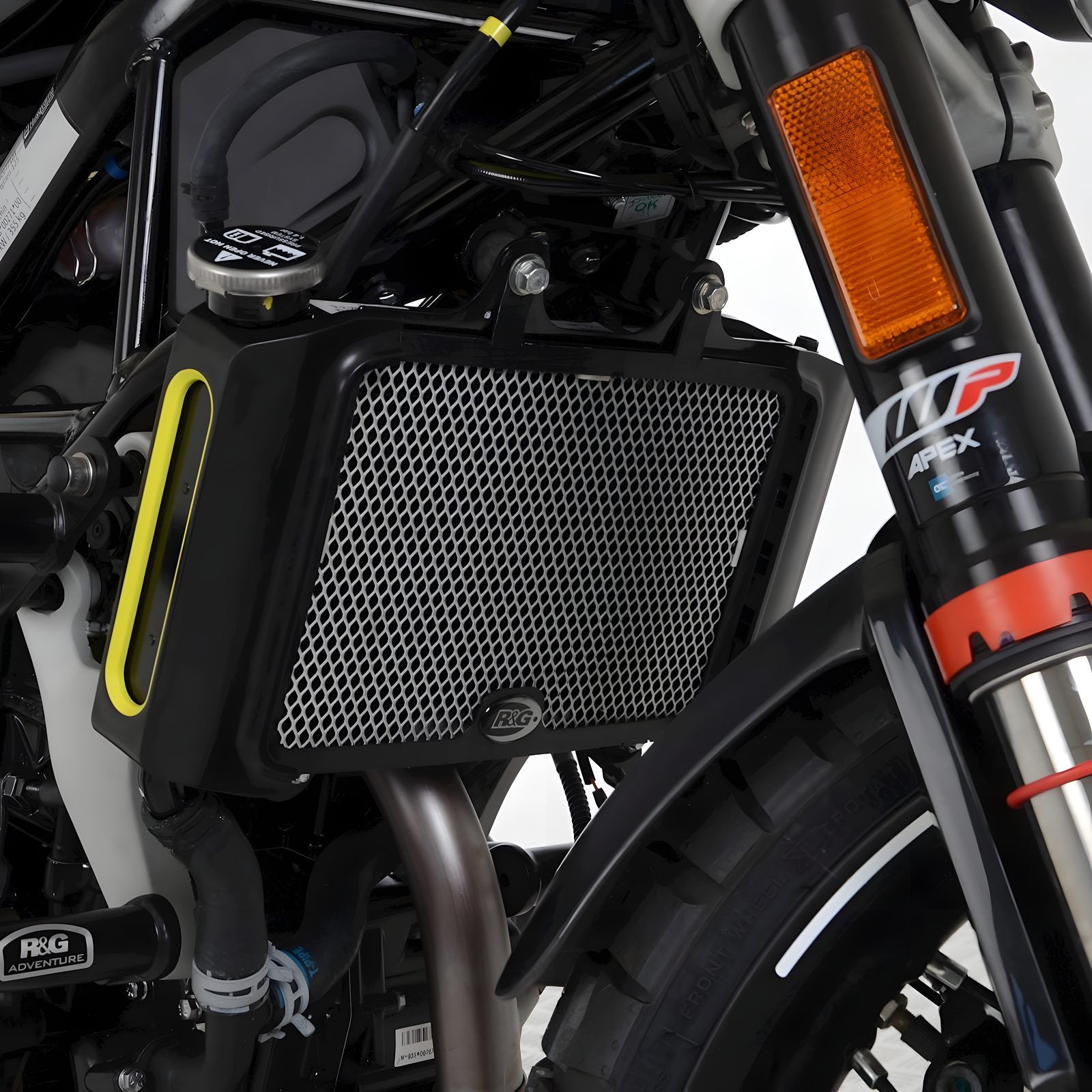 PROTEZIONE RADIATORE ACQUA R&G PER HUSQVARNA 125 VITPILEN 2021 > 2023 NERO