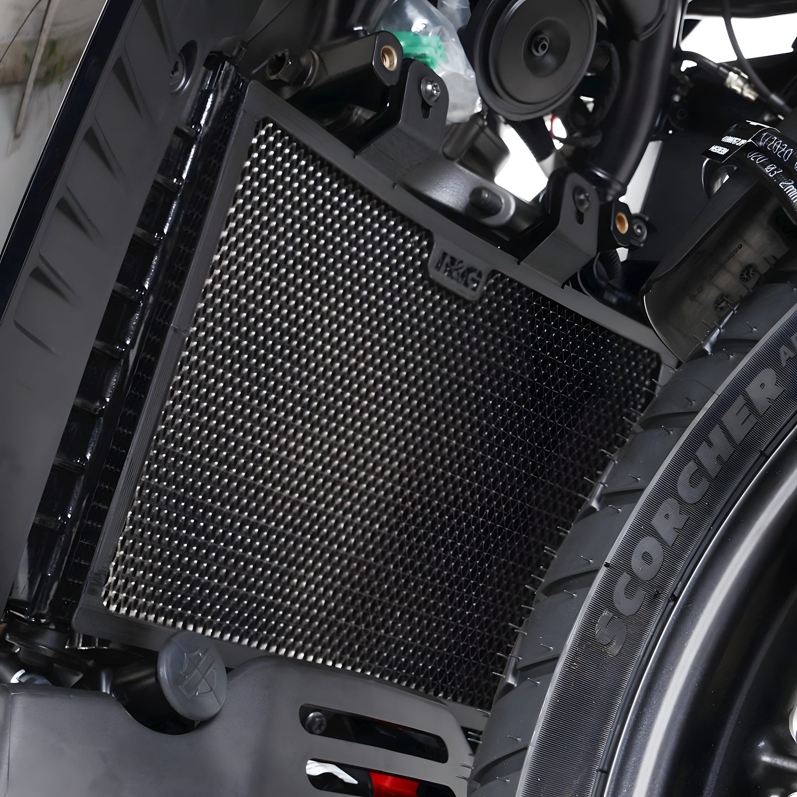 RETINA RADIATORE R&G PER HARLEY DAVIDSON PAN AMERICA / SPECIAL 2021 > 2023 NERO