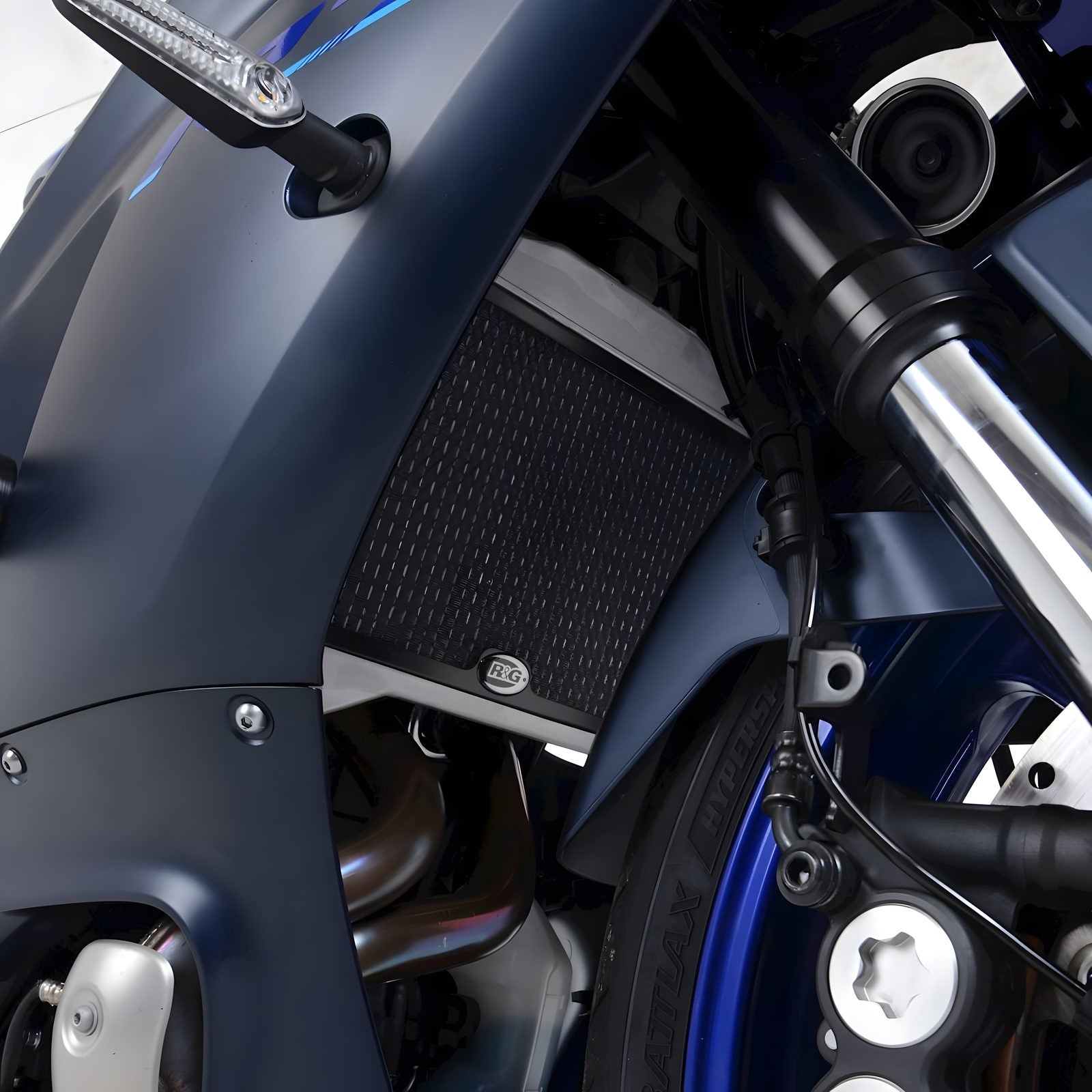 PROTEZIONE RADIATORE ACQUA R&G COMPATIBILE PER YAMAHA R7 2022 TITANIO RAD0281TI