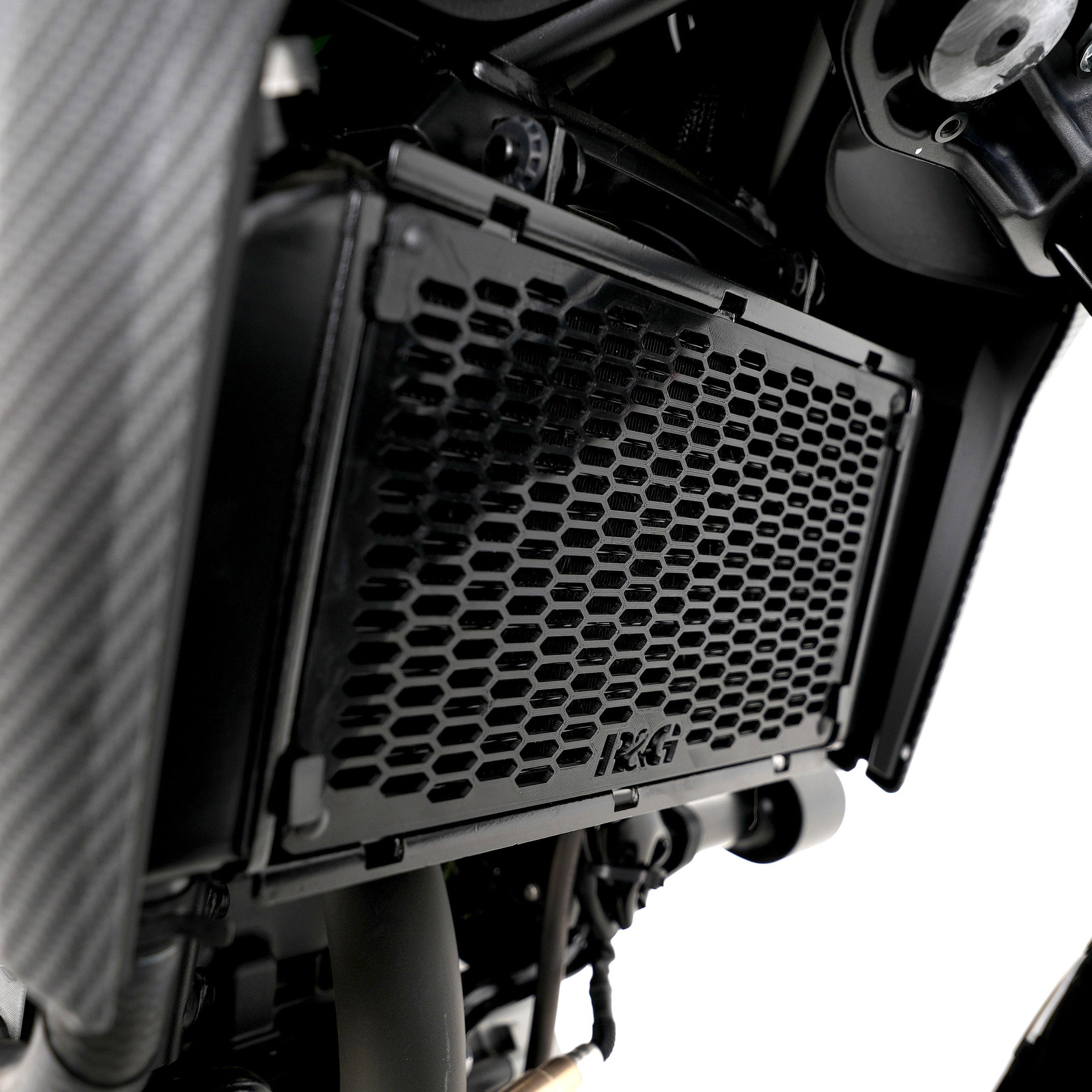 PROTEZIONE RADIATORE ACQUA NERO R&G PER CFMOTO 300 NK 2019 > 2024 NERO