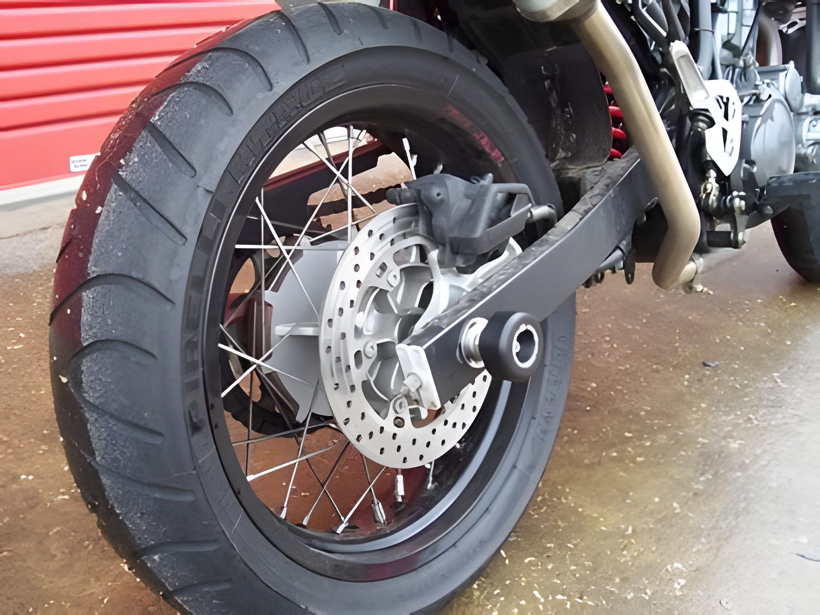 PROTEZIONE FORCELLONE R&G PER YAMAHA XT 660 R 2009 > 2015 COPPIA NERO SP0008BK