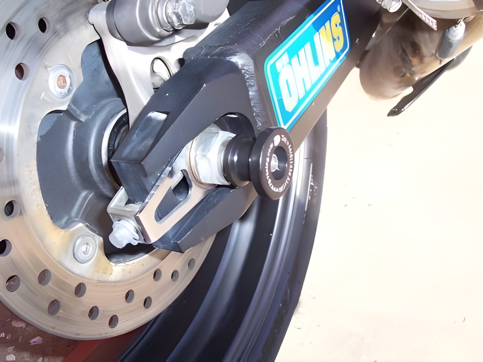 PROTEZIONI FORCELLONE R&G PER HONDA CBR 600 ALU FRAME 1999 > 2008 0010BK COPPIA