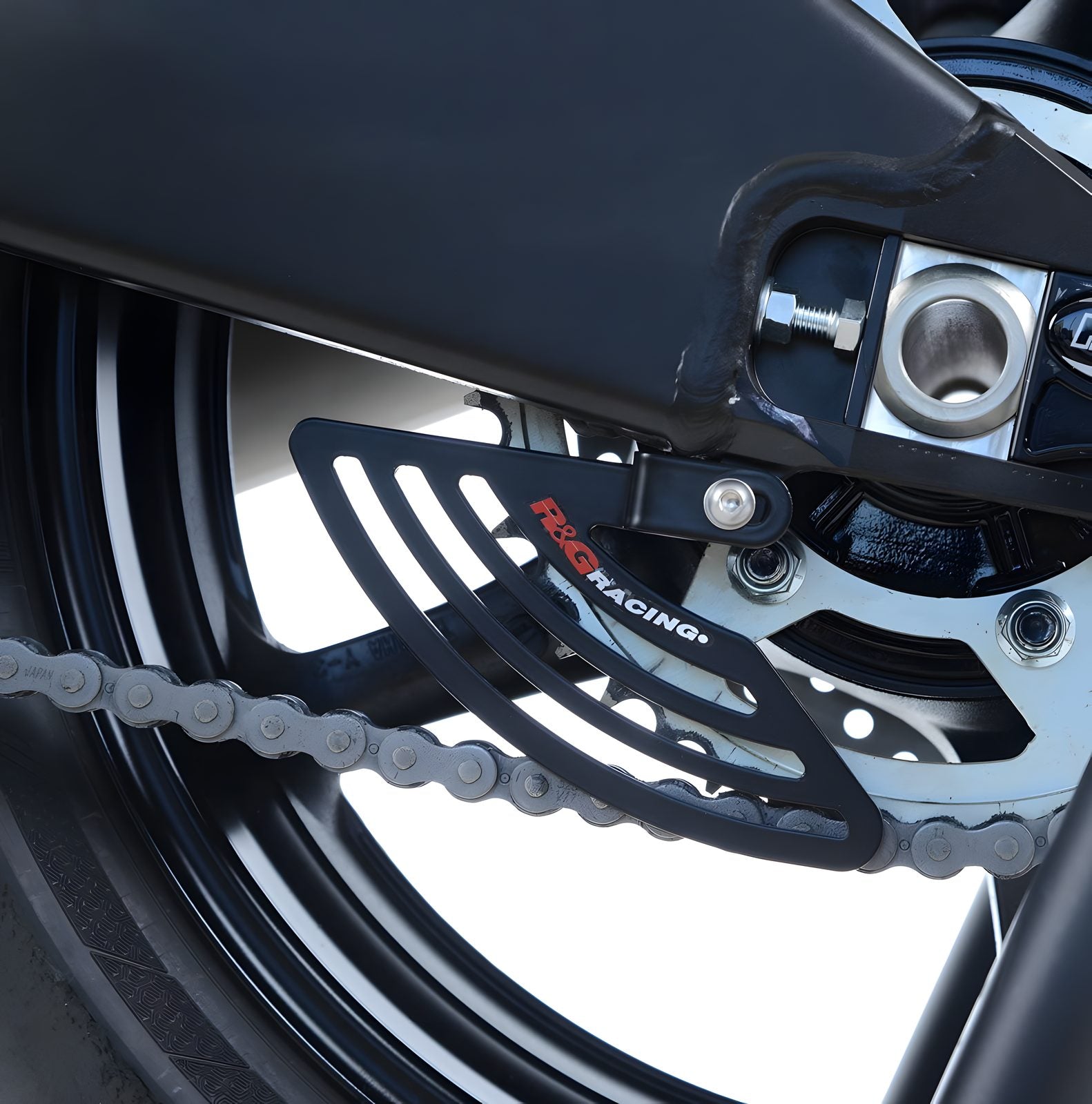 PINNA SICUREZZA CATENA R&G PER YAMAHA YZF-R1 2015 > 2025 NERO TG0014BK